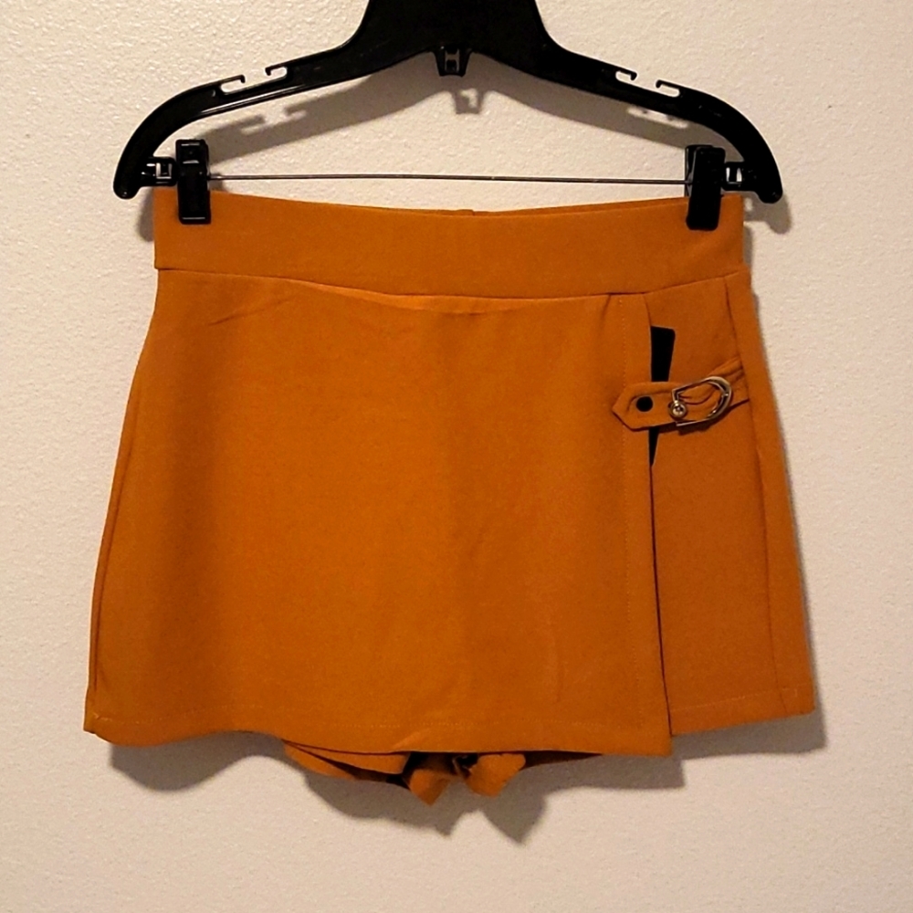 Hot Mustard/Gold Skort with Detail Buckle NWT